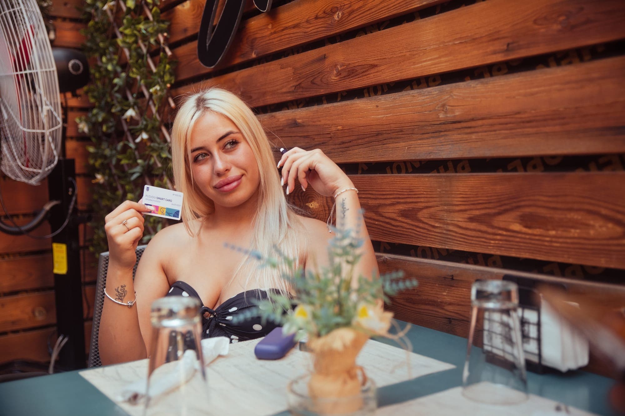 Smokini — frame 11